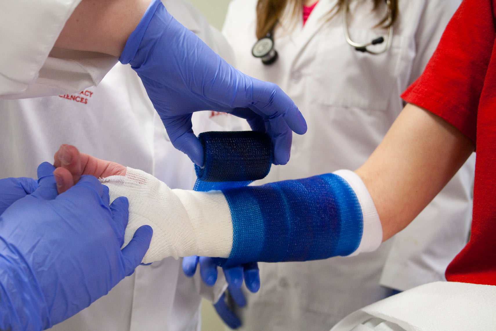 nurses physicians assistants learn bandaging